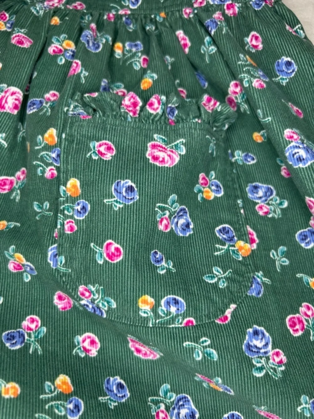 OshKosh B'gosh Green Long Sleeve Floral Corduroy Dress Girls Sz 3T.